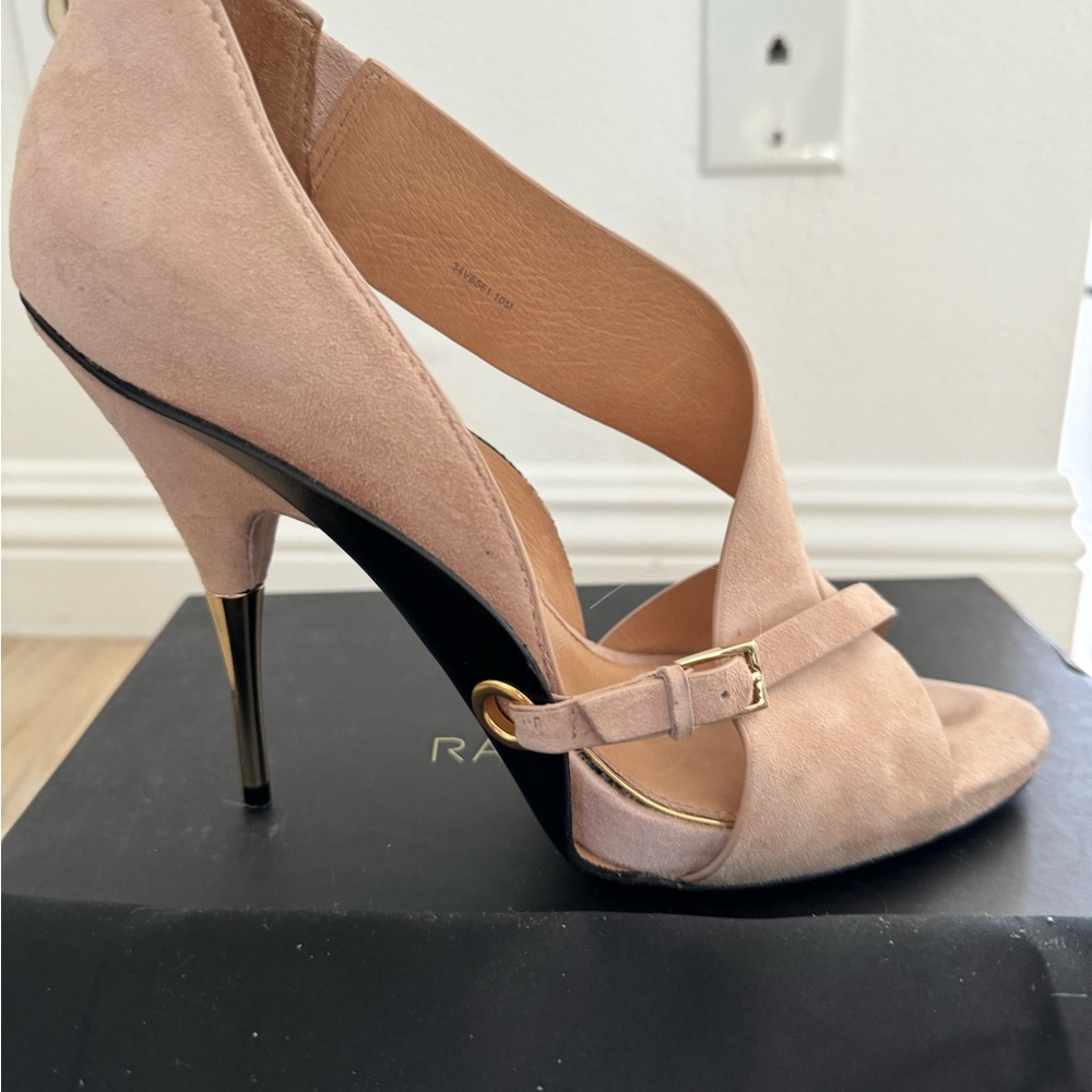 Beautiful blush leather suede heels pumps by Rachel Zoe. In original box,Size 10